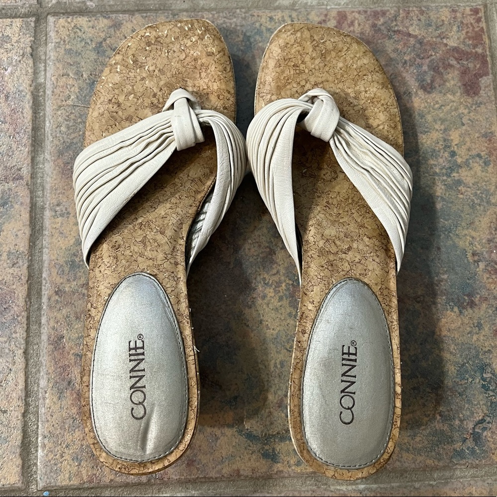 [connie] size 9 cream wedge heels